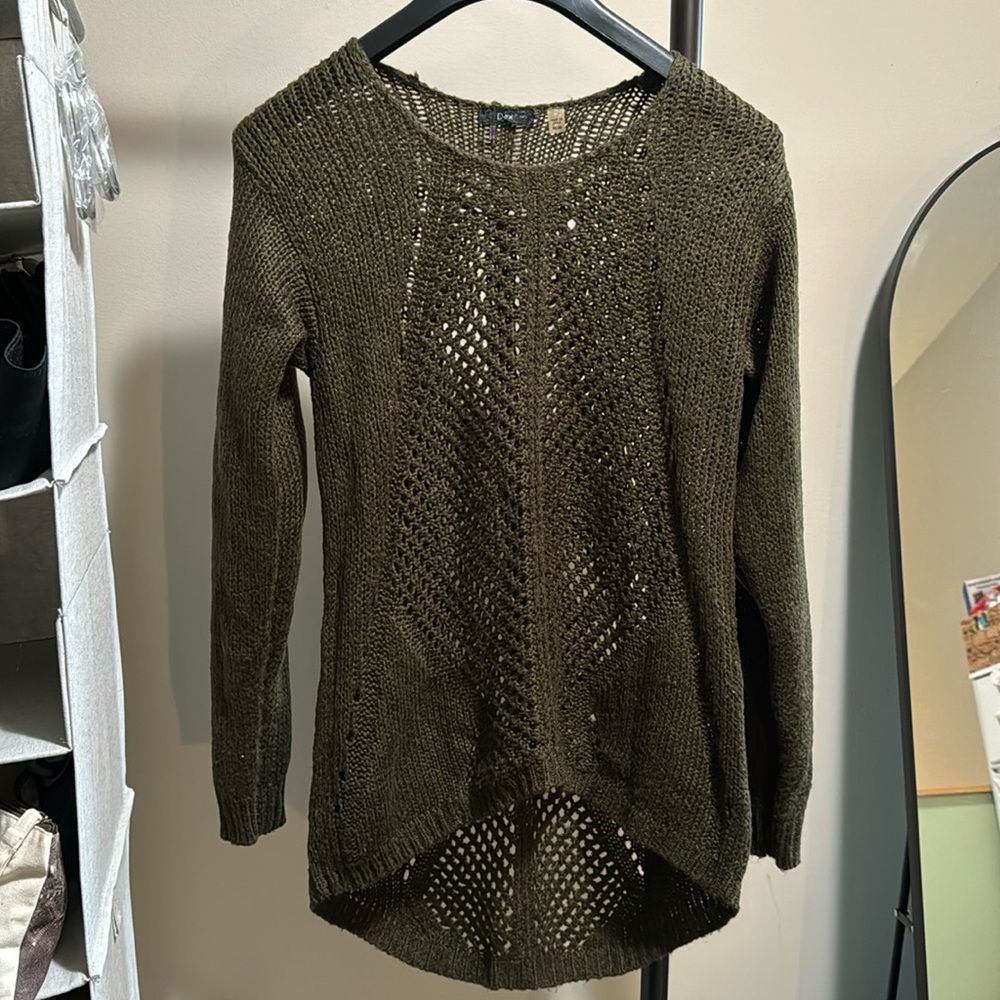Cutout sweater olive green